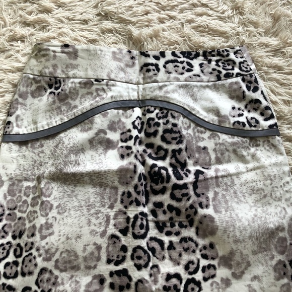 Emilio Pepe Animal Print Italian Pencil Skirt Size 10 - Picture 5 of 8